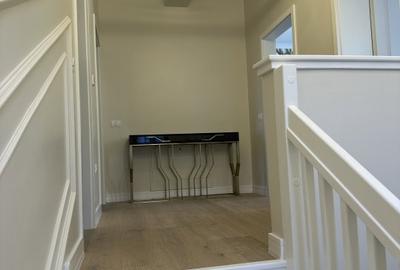 Margine de triplex : 5 camere, 3 bai,2 dressinguri,bucatarie, balcon,terasa. - 3
