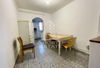 Apartament cu 2 camere decomandat, mobilat în Girocului