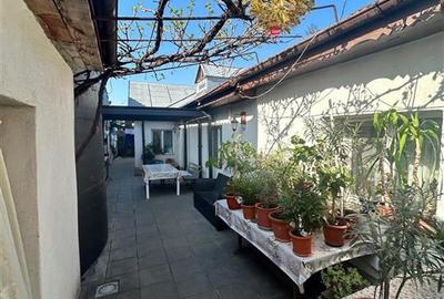 Casa Buzaului - Bis. Sf. Treime , 164mp construiti  teren 353 mp, cu 13m deschid - 2