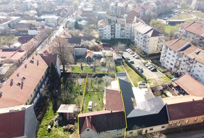 Casa individuala spatioasa cu potential in zona Lunei - 1