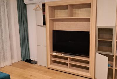 Apartament cu 2 camere decomandat în Calea Victoriei