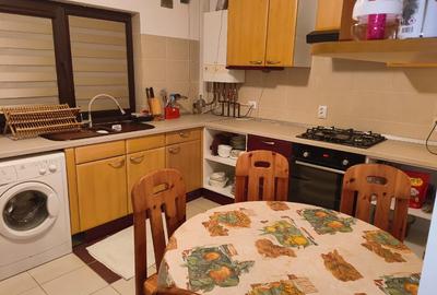 Vila Snagov, p+1,150mp, 3 dormitoare,aer conditionat,internet,cablu tv, piscina - 8