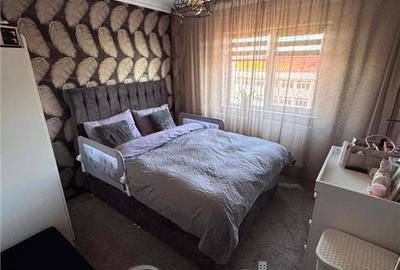 Apartament 2 Camere Decomandat Nicolina Complet Renovat - 8