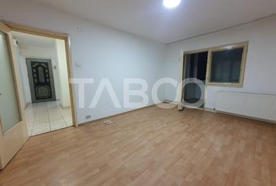 Apartament 2 camere decomandat Zona Stejarului 55 mp utili - 1