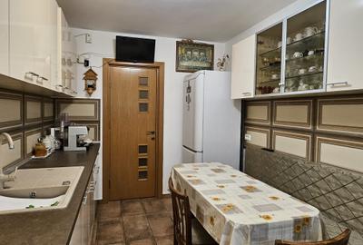 Apartament 3 camere - Nerva Traian - etaj 1 - 2