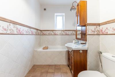 Vilă 4 familii | Apartament + mansardă | Curte 98 mp - 39
