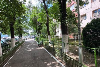 Apartament de 3 camere,decomandat. - 1