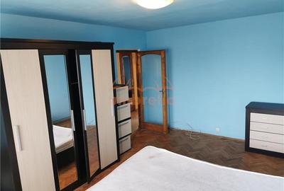 Apartament de inchiriat 3 camere, str. Iugoslaviei !