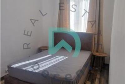 Apartament  la casa 3 camere, Bd. 15 Noiembrie - 17