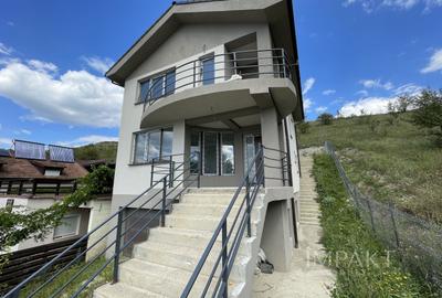 Casa individuala, dispusa trei nivele in Chinteni! - 1