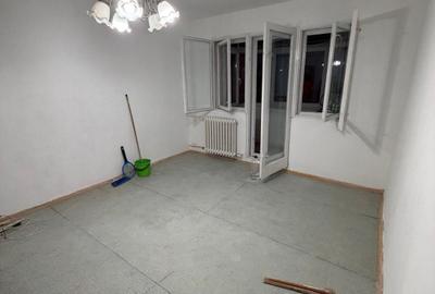 Apartament 2 camere, 43 mp , zona Craiovita Noua - 1