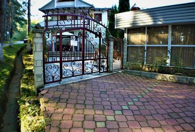 Vanzare Pensiuni periferie, Moinesti - 1