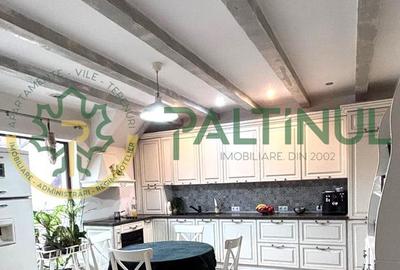 Apartament cu 4 camere decomandat în Central