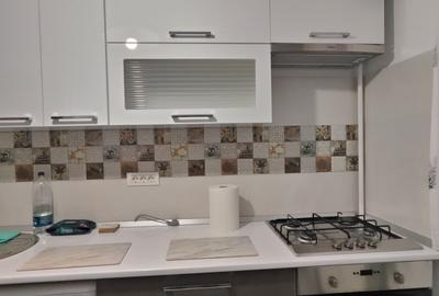 Apartament 2 camere mobilat etaj intermediat metrou 1 decembrie - 15