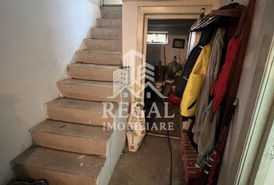 PRET NOU - Casă de vânzare – construcție solidă și spațioasă - 16