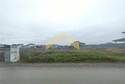 Teren intravilan de vanzare cartier Via Carmina - 1