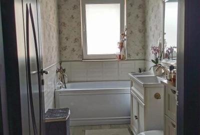 Apartament cu 2 camere decomandate,etaj intermediar si parcare inclusa - 3
