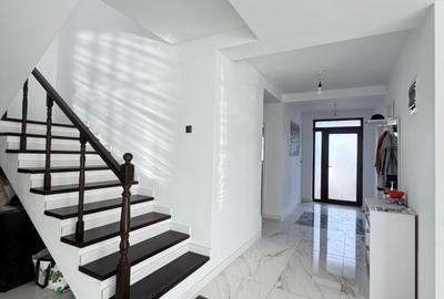 Vand vila de lux Mosnita Noua 330000 euro - 8