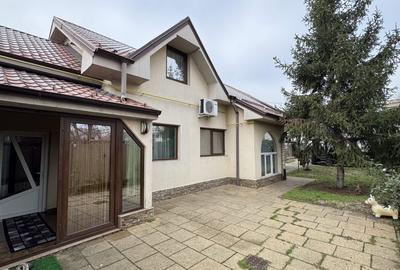 Vila P+M, Sc = 135 mp, Teren = 1072 mp, zona centrala – str. Salcamului - 3