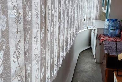 Închiriere apartament 2 camere, decomandat, etaj 2, Bd. Unirii, - 10