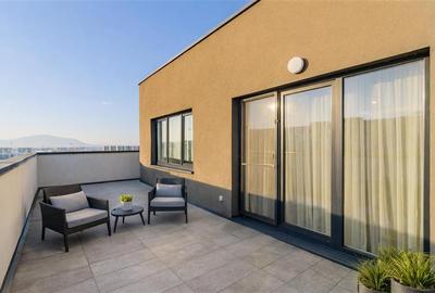 Apartament cu 3 camere decomandat, mobilat în Tractorul