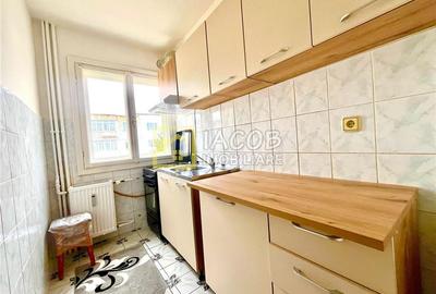 Apartament doua camere, str. Milcov, etajul 3 - 7