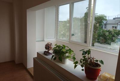 Apartament cu 2 camere decomandat în Lacul Tei