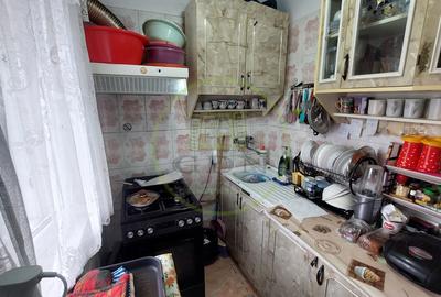 Apartament 3 camere, semidecomandat, Valea Rosie, zona Piata - 4