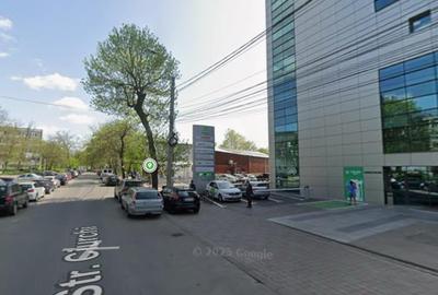 Apartament cu 3 camere decomandat, mobilat în Tătărași