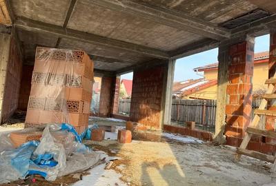 Casa la rosu / 1.328 mp teren / AC valabila / Otopeni 9 Mai - 4