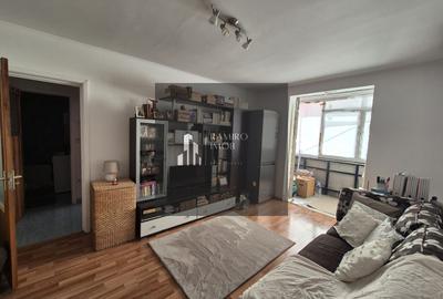 Apartament cu 3 camere semidecomandat, mobilat în Basarabia