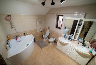 Vand casa in Corunca, 3 camere plus living,  S=180 mp , teren de 600 mp - 5