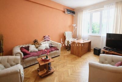 Vanzare apartament 2 camere Centru/decomandat/parcare / - 2