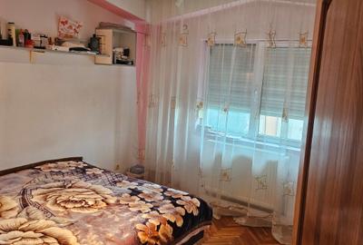 Apartament cu 3 camere ~ zona Brosteni / Colegiu ~ etaj 3 din 4 - 9