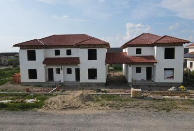 Duplex 5 camere 2 bai Portcar Panouri Solare, Langa Lidl 2 COMISION 0 - 1
