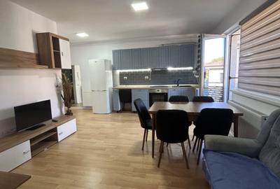 Apartament cu 2 camere semidecomandat, mobilat în Florești