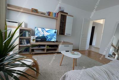 Apartament cu 2 camere decomandat, mobilat în Complex Studențesc