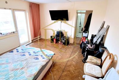 Oferim spre vanzare, Apartament cu 3 camere, Girocului, Sp. Judetean - 2
