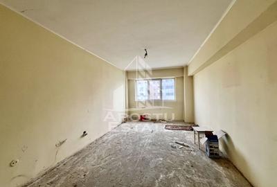 Apartament 4 camere, decomandat, etaj intermediar, Simion Barnutiu - 1