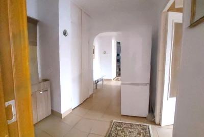 Apartament 3 camere decomandate – etaj 2 – Micro 21, Galați - 1