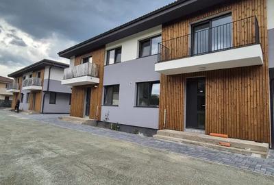 Duplex cu 4 camere în Florești