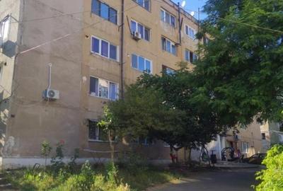 Vand Garsoniera Orsova Parter Strada Bujorului - 13