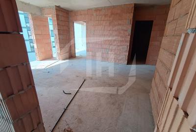 Apartament cu 2 camere semidecomandat în Mărăști