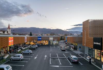 Spatiu comercial de inchiriat zona centrala Cisnadie - 14