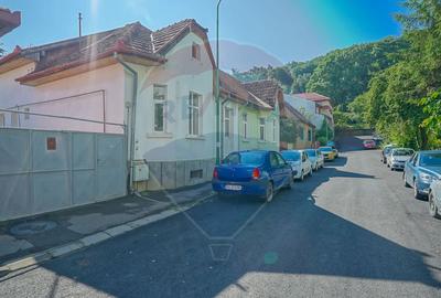 Casă cu 5 camere în Centrul Civic