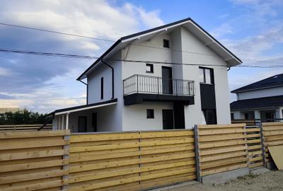 FARA COMISIOANE casa cu 4 - 5 camere P+1+pod 2 placi terasa cam tehnic la cheie - 2