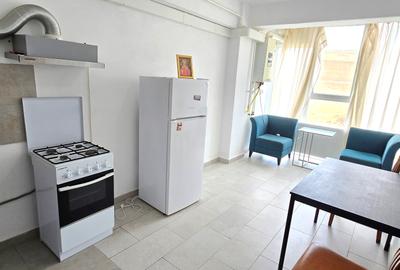 Garsonieră decomandată, mobilată în Bucium