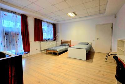 Apartament cu 5 camere si curte de 358 mp. - 49