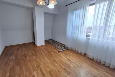 Penthouse 4 camere terasa 50mp parcare zona Centrala - 18