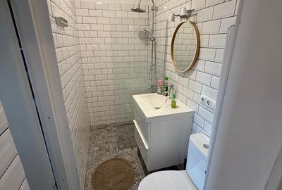 UNIVERSITATE, 2 camere, etaj 5, vedere spate, 50 mp, centrala proprie - 24